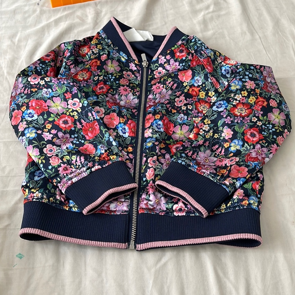 H&M, toddler girl, 2-3 years old, floral zip up jacket.